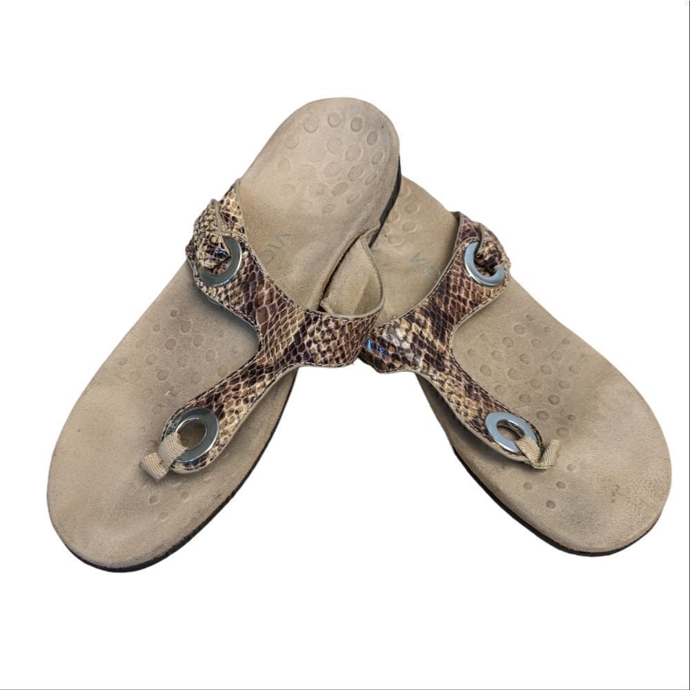 Vionic Womens Kalise snakeskin leather T-Strap Sandals Size 8 Medium (B, M)